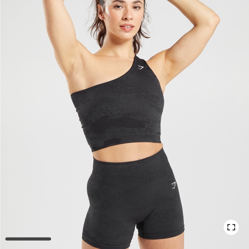 NWOT gymshark one shouldered workout tank- size small